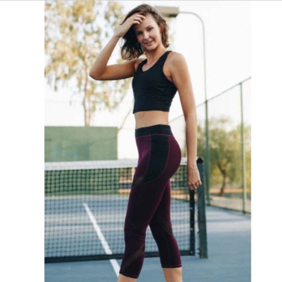 86. ☀️Nova Lace Up Workout Crop Top☀️ - Picture 5 of 12